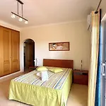Casa Laranjal *