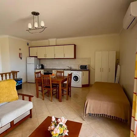 Casa Laranjal * אלבופיירה