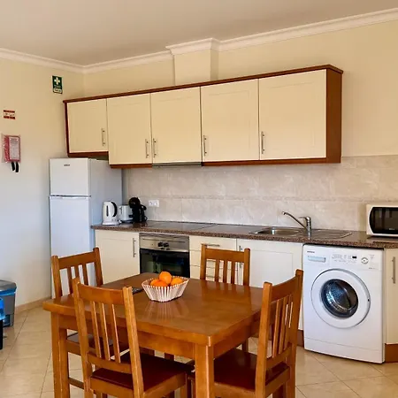 Casa Laranjal דירה