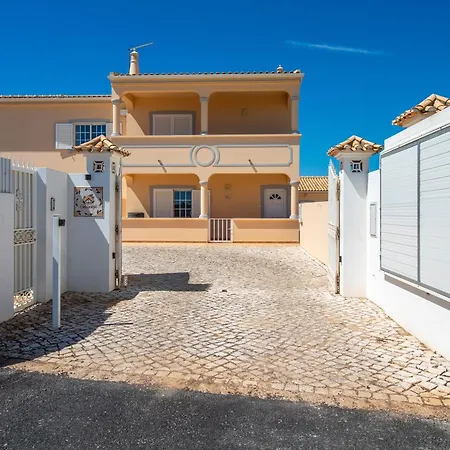 Casa Laranjal *
