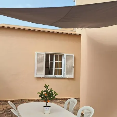 Casa Laranjal דירה