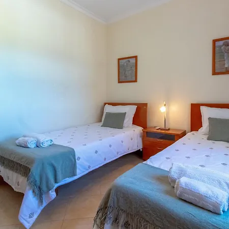 Casa Laranjal דירה אלבופיירה
