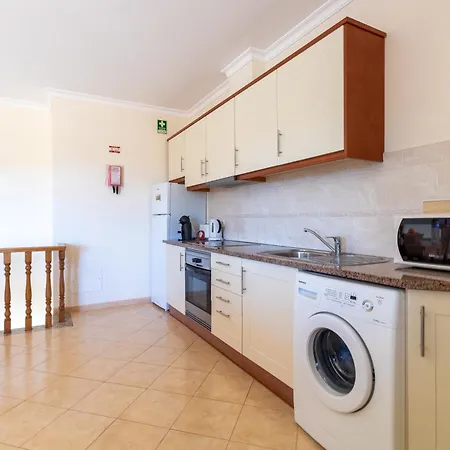 Casa Laranjal דירה